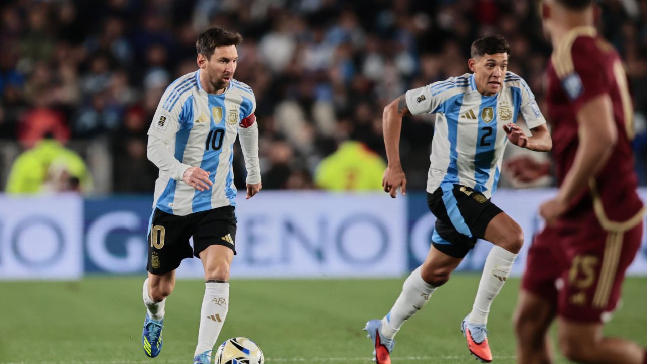 Argentina goleó a Venezuela gracias a un doblete de Lionel Messi
