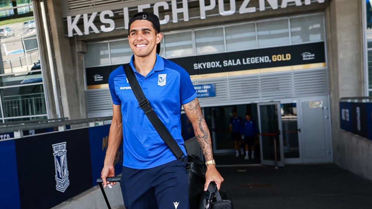 El gesto Luis Palma con la afición del Lech Poznan tras su expulsión