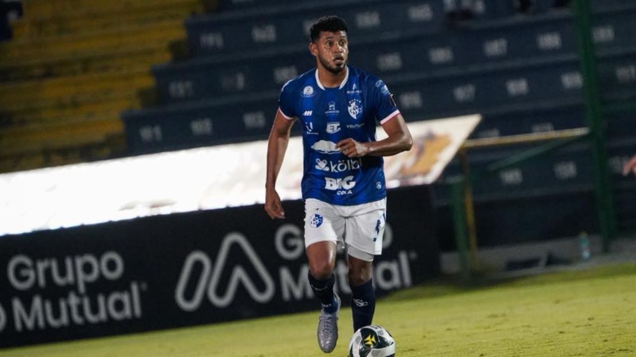 Marcelo Pereira anota golazo de cabeza en triunfo del Cartaginés