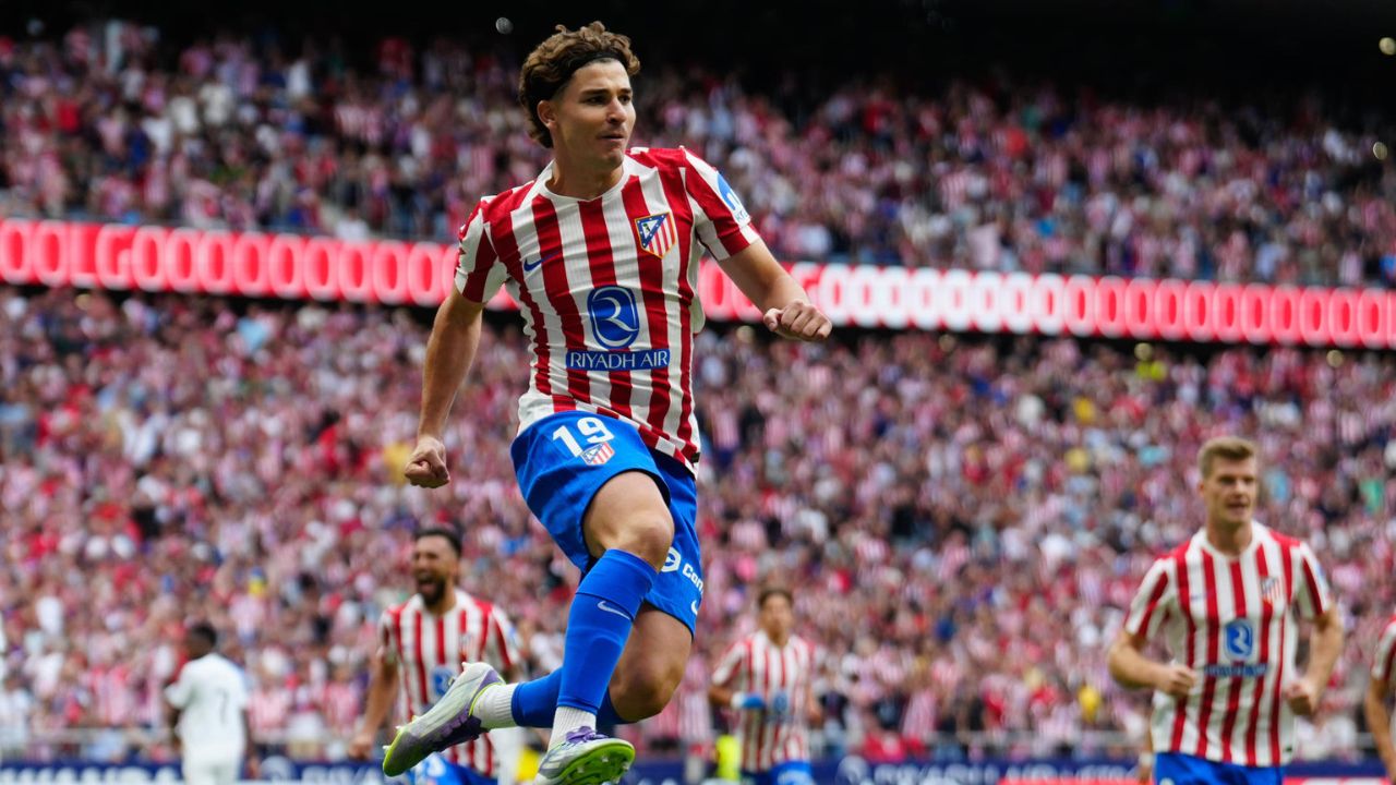 Atlético de Madrid arrebata el invicto al Real Madrid y revive en LaLiga