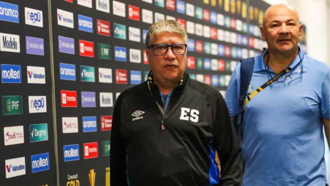 Bolillo Gómez y su 'picardía' previo al partido El Salvador vs Surinam