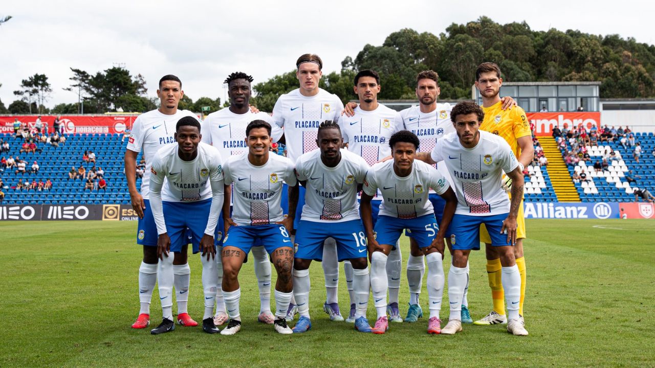 Julián Martínez sufre duro revés en partido con el Alverca FC que lo paga caro