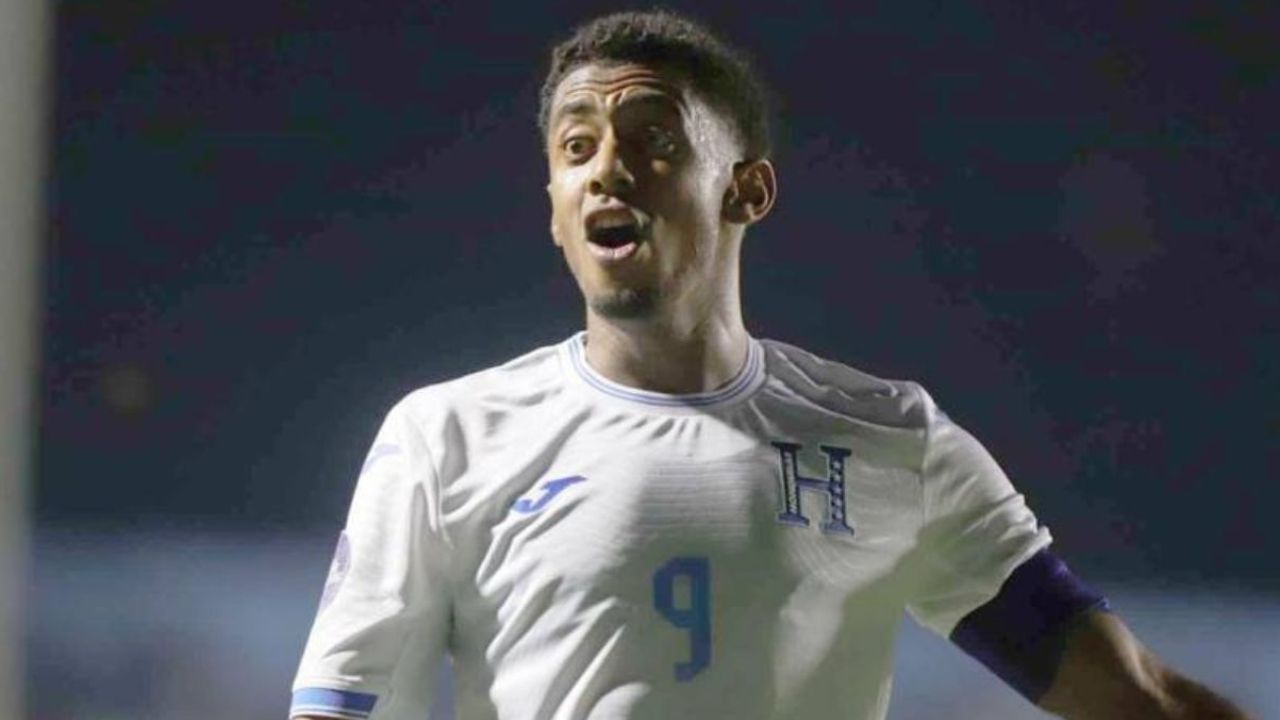 Exequipo del Choco Lozano comete terrible error con la bandera de Honduras