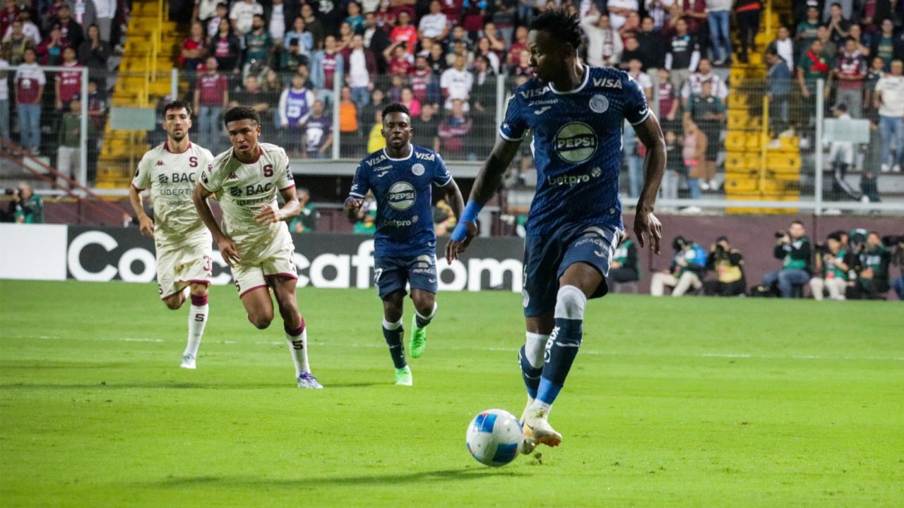 Ricky Zapata conoce su castigo tras ser expulsado en el Platense vs Motagua