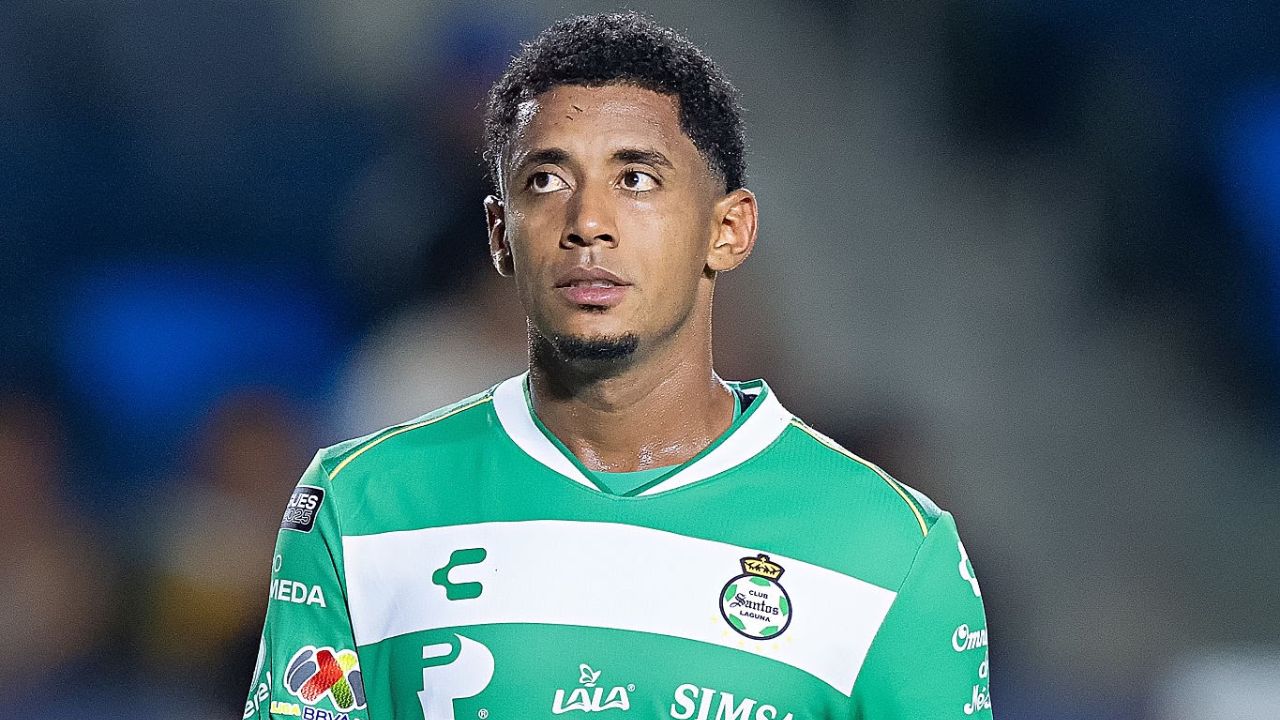 El gesto del Santos Laguna con Choco Lozano tras sufrir dura lesión