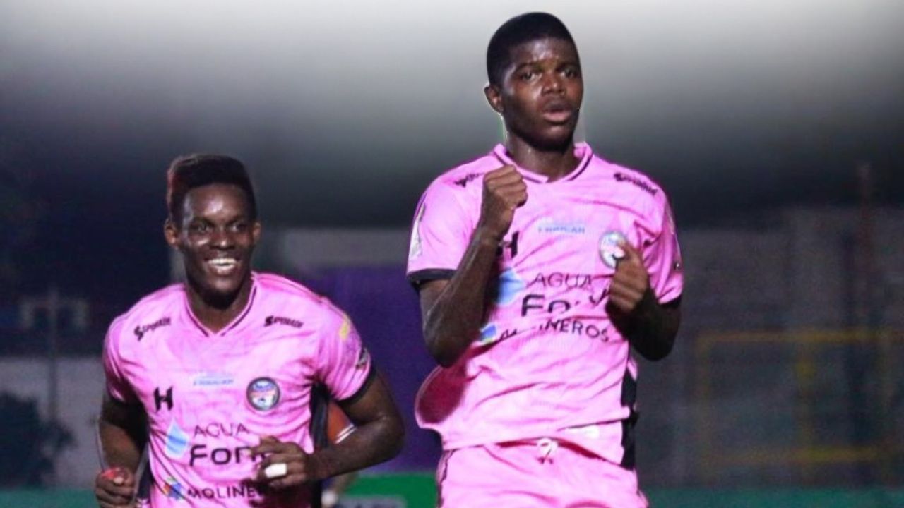 Choloma propinó paliza a Lobos UPN en partido donde exigieron pagos