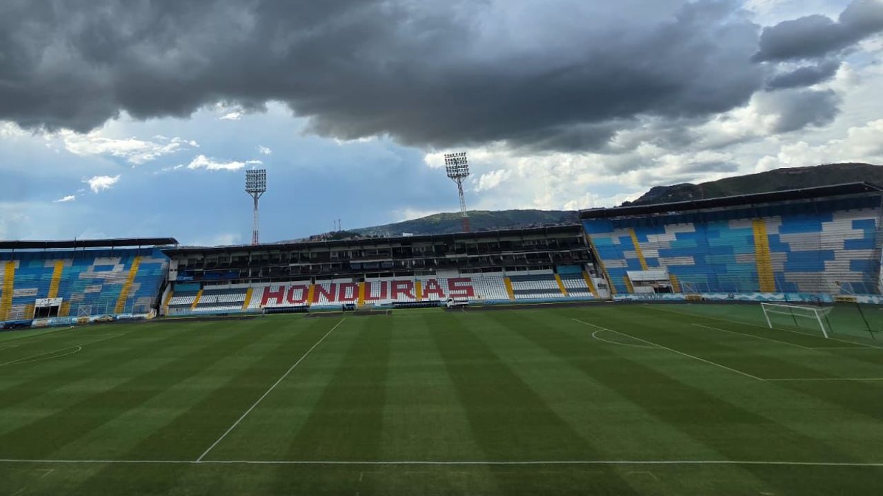 Así luce la grama del estadio Nacional Chelato Uclés previo al Honduras vs Haití