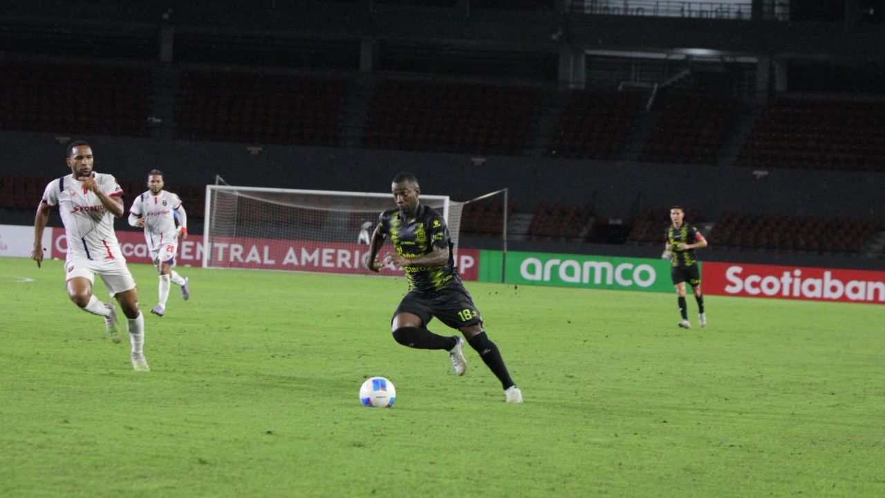 Real España hizo la hazaña y elimina al Plaza Amador de la Copa Centroamericana