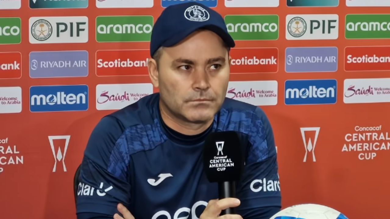 Javier López le envía un mensaje directo a sus jugadores de cara al repechaje