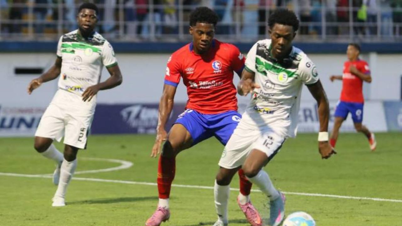 Olimpia vence a Juticalpa FC y es más líder del torneo Apertura 2025