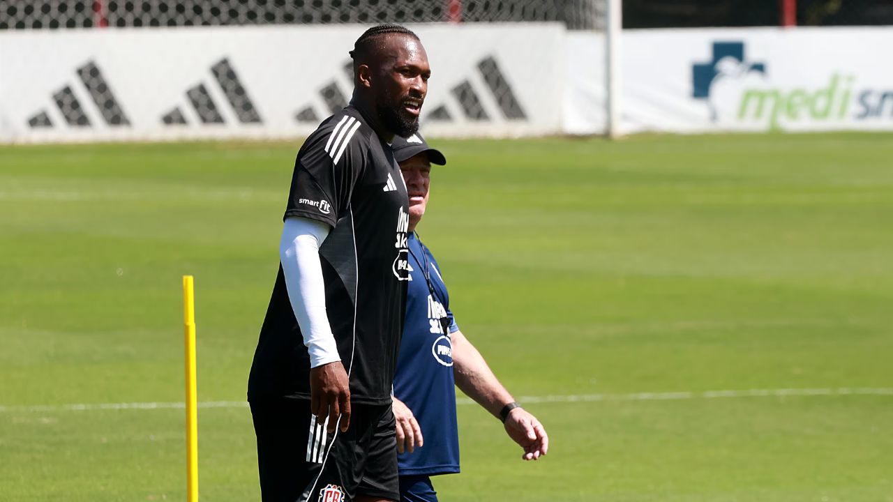 Miguel Herrera toma decisión con Kendall Waston para el partido ante Honduras