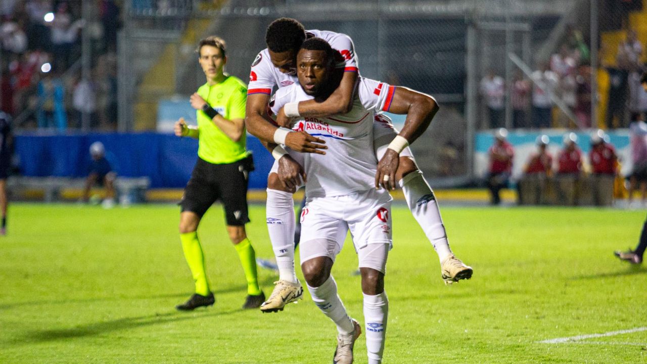 Olimpia cumple al rematar a Cartaginés y accede a semifinales de la Copa Centroamericana