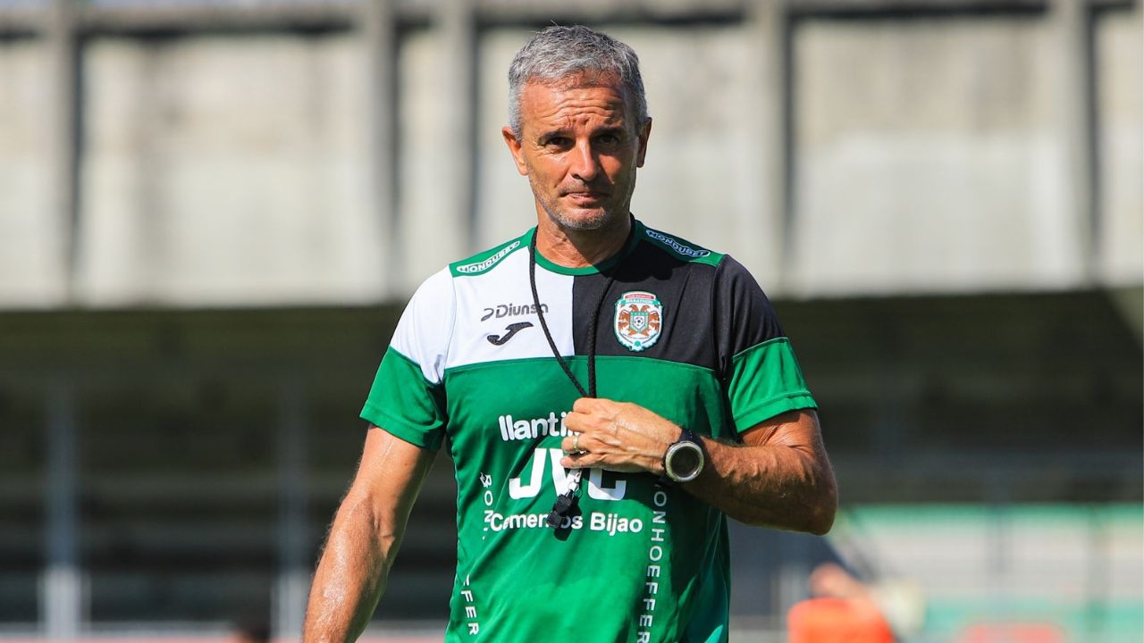 Lavallén explica la razón por la que no juega con Messiniti y Castillo
