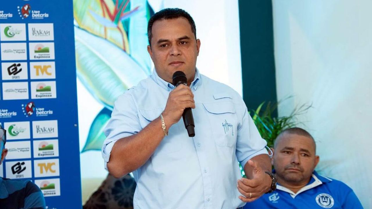 Presidente del Victoria habría tomado inesperada decisión por grave deuda económica