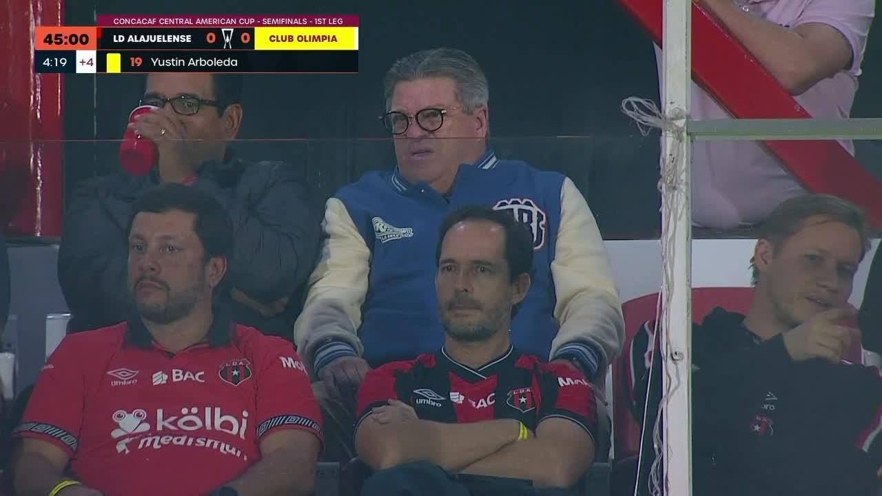Revelan el motivo real por el que Miguel Herrera fue a ver el Alajuelense-Olimpia
