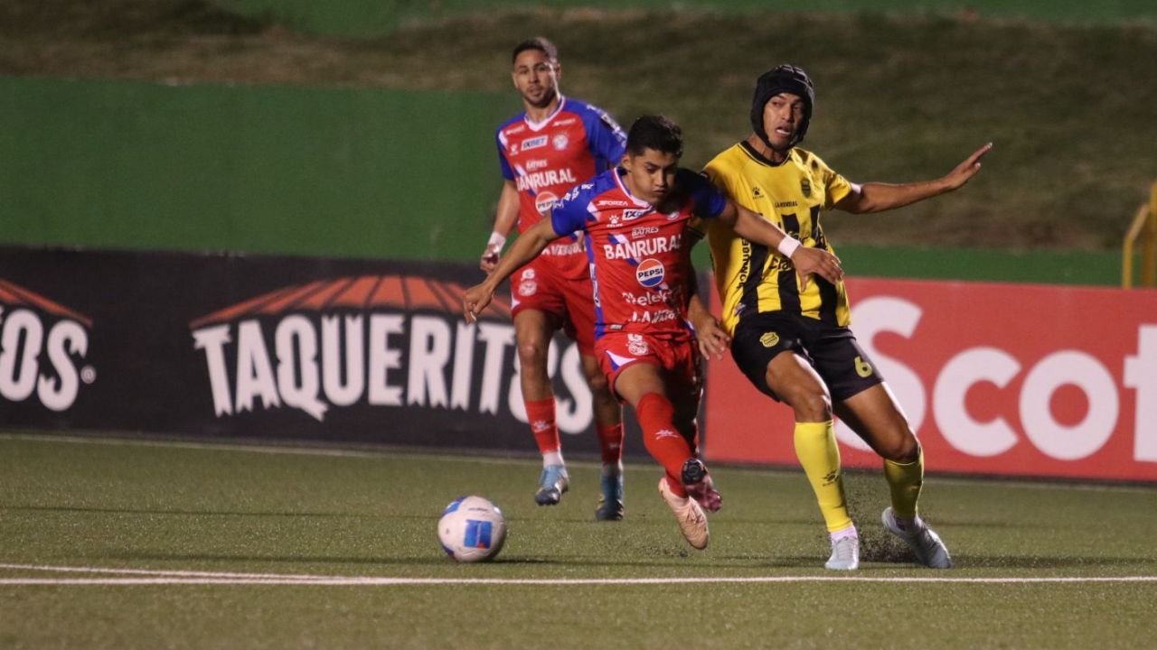 Xelajú vence al Real España y está en la final de la Copa Centroamericana