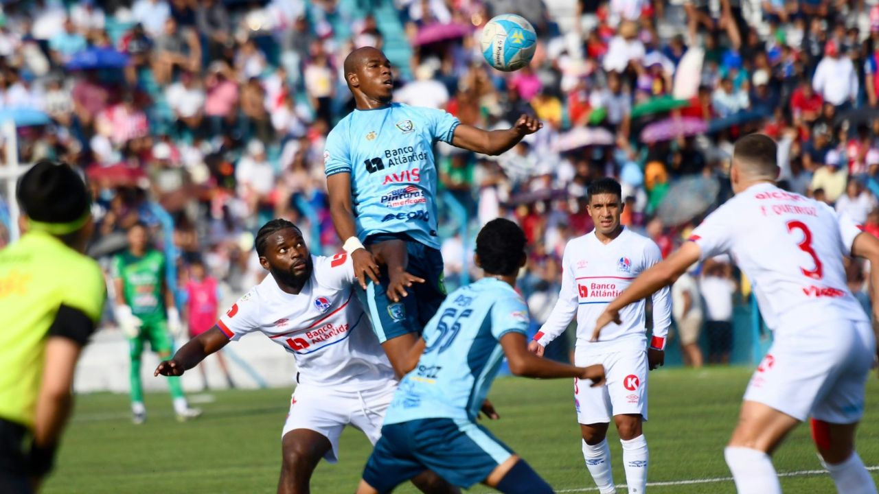Génesis propina goleada histórica al Olimpia y se acerca a puestos de liguilla