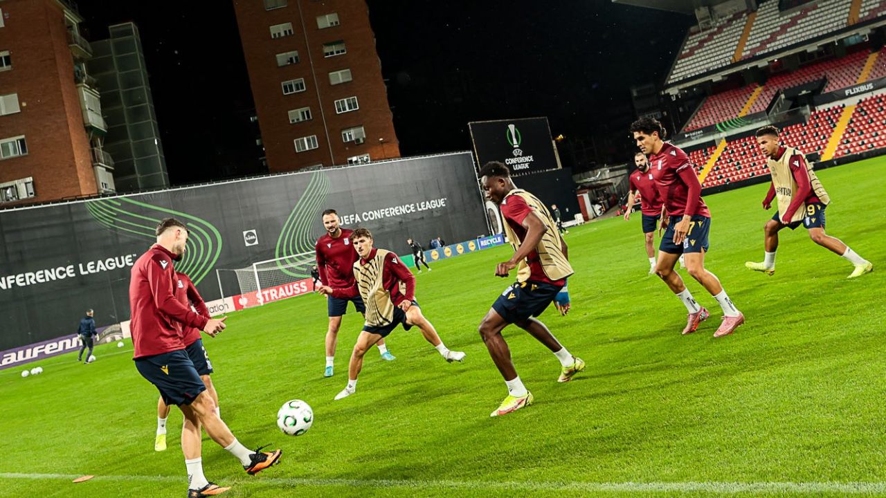 Equipo de Luis Palma se burla del estadio del Rayo Vallecano de España