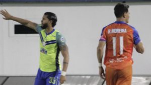 Olancho FC rescata un empate ante Lobos UPN en partido que fue suspendido