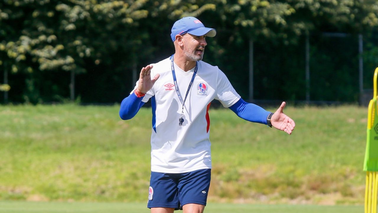 Se confirma el futuro de Eduardo Espinel en Olimpia tras presentar su renuncia