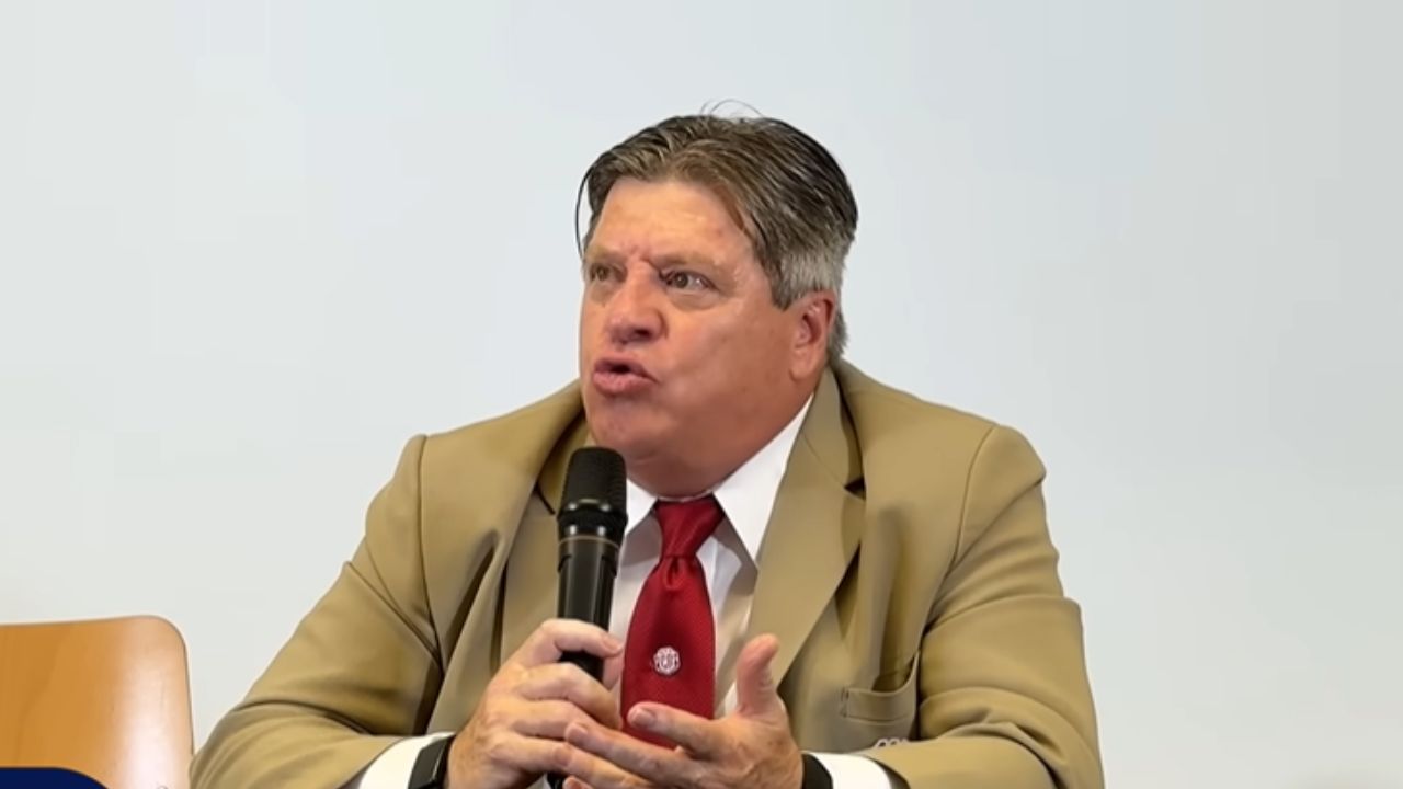 Piojo Herrera protagoniza caliente conferencia tras perder ante Haití