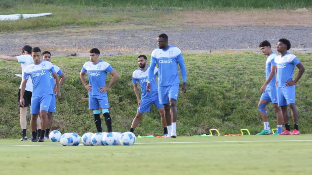 Selección de Honduras recupera a jugador titular en el segundo día de entrenamientos