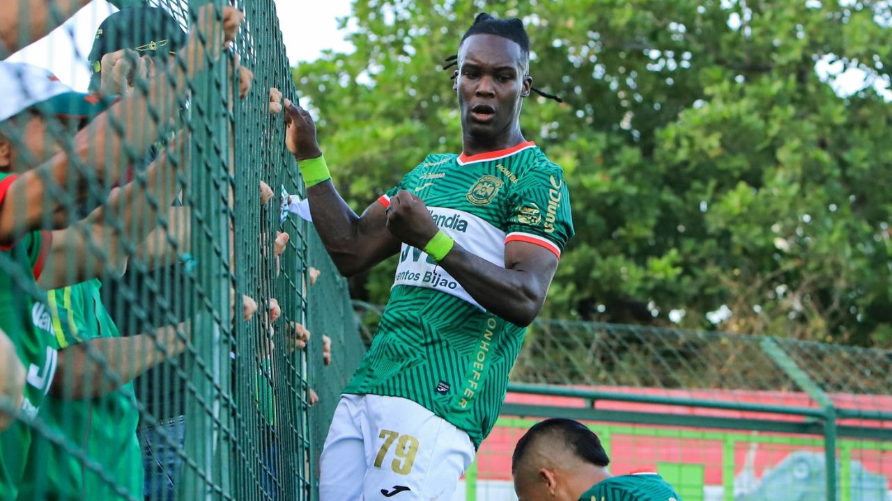 Rubilio Castillo conoce su castigo tras subirse en la barandilla del Yankel Rosenthal