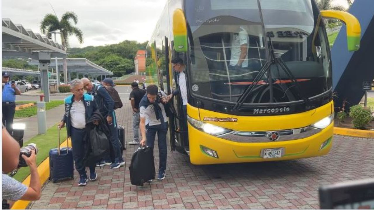 Selección de Honduras llega a Managua para diseñar su partido vs Nicaragua