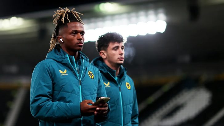 Jugador de Inglaterra muere en accidente automovilístico cuando regresaba de un partido