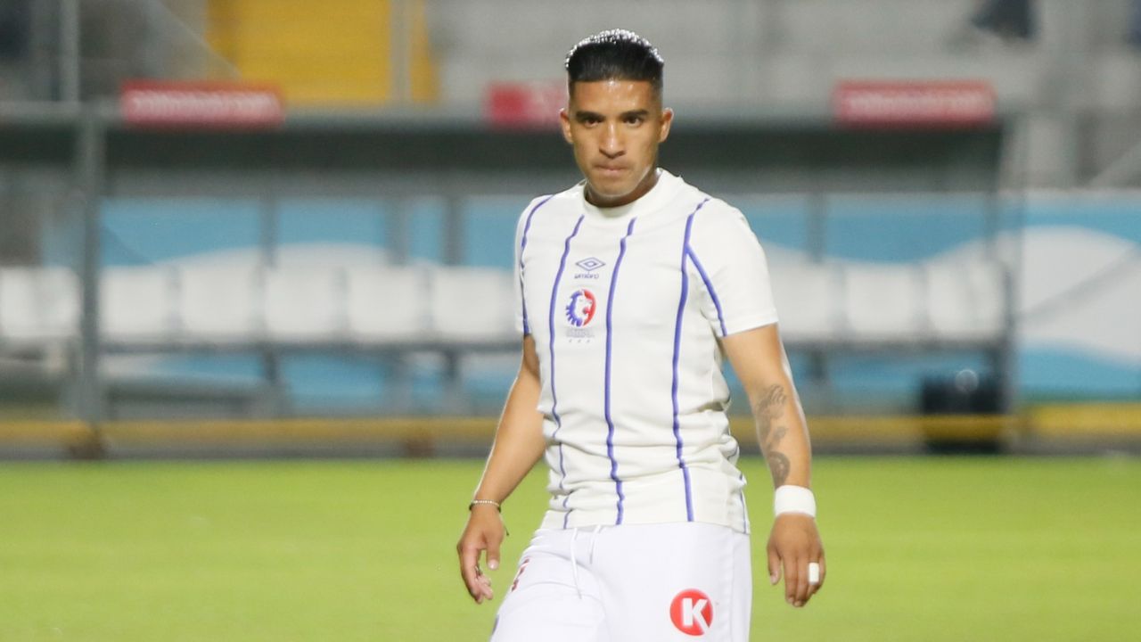 Olimpia toma determinación con futuro de Michaell Chirinos