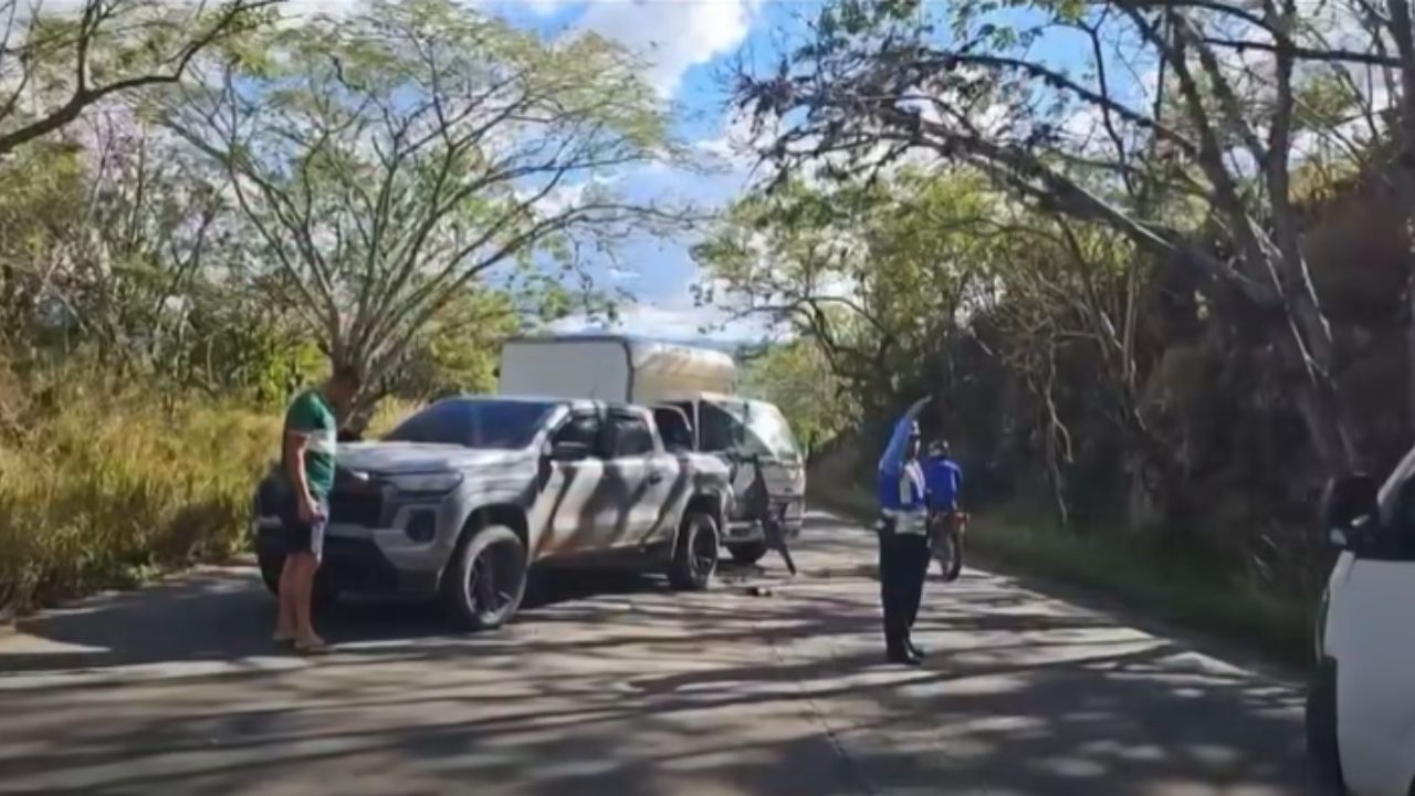 Denovan Torres sufre aparatoso accidente vehicular en El Paraíso