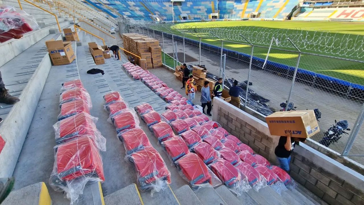 Instalan nuevas butacas para sol centro del estadio Nacional y ya habría fecha de estreno