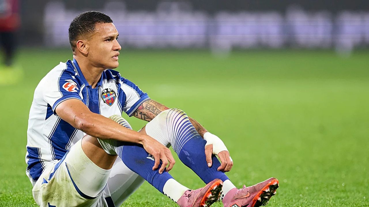 Kervin Arriaga y Levante no podrán jugar contra el Villarreal