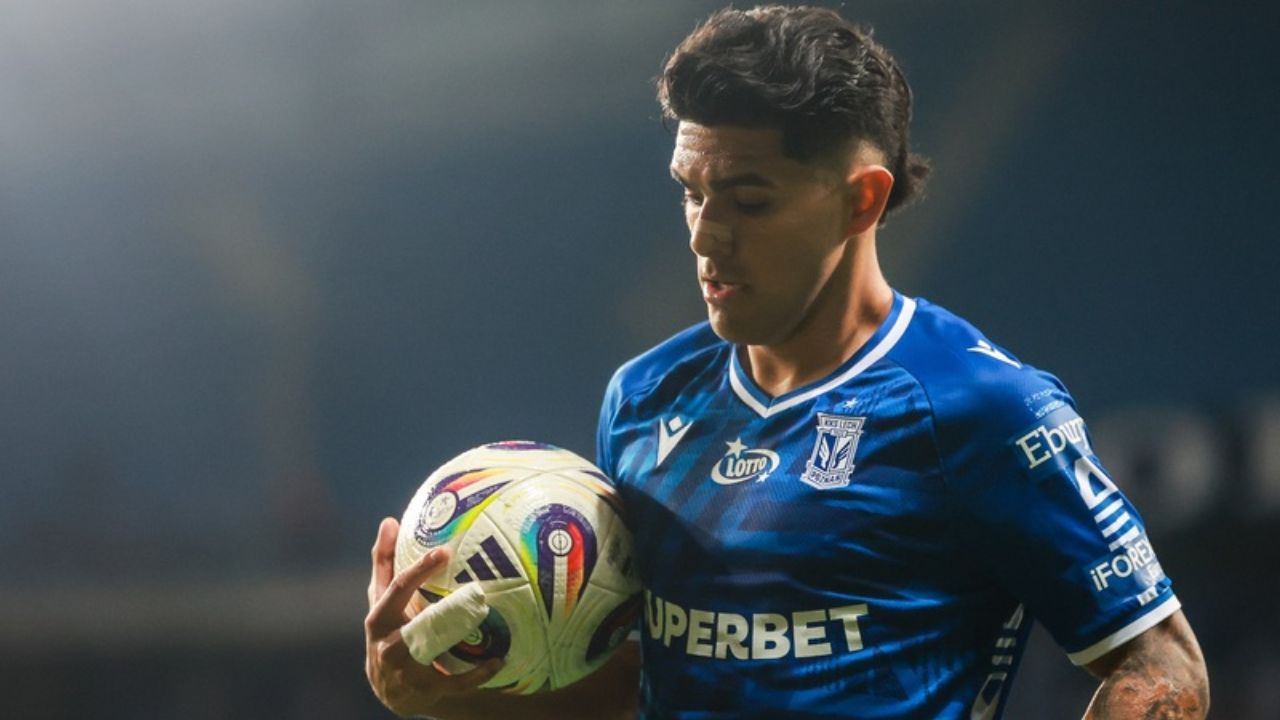 Luis Palma vive incómodo momento en el Lech Poznan por culpa de un compañero