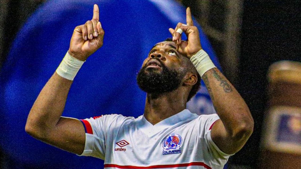 Olimpia vence con lo justo a Real España y empieza con pie derecho la triangular