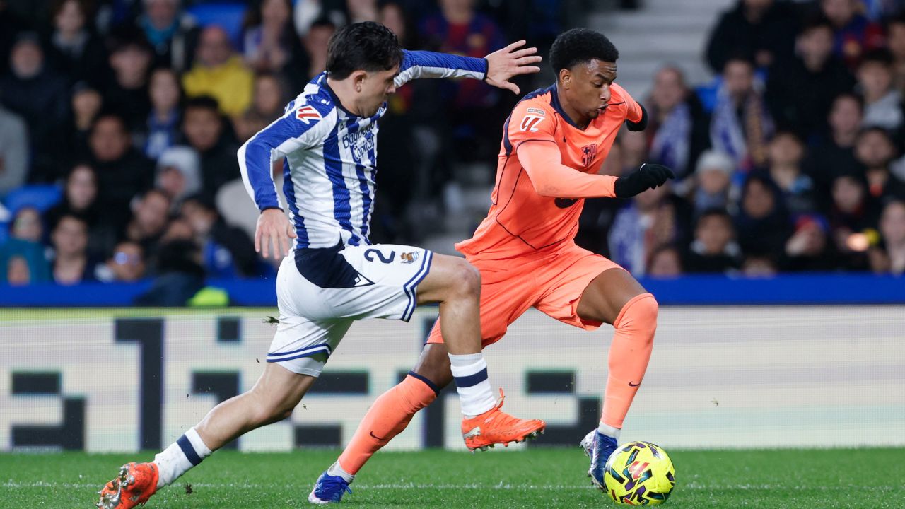 Real Sociedad sorprende a Barcelona en duelo marcado por decisiones arbitrales