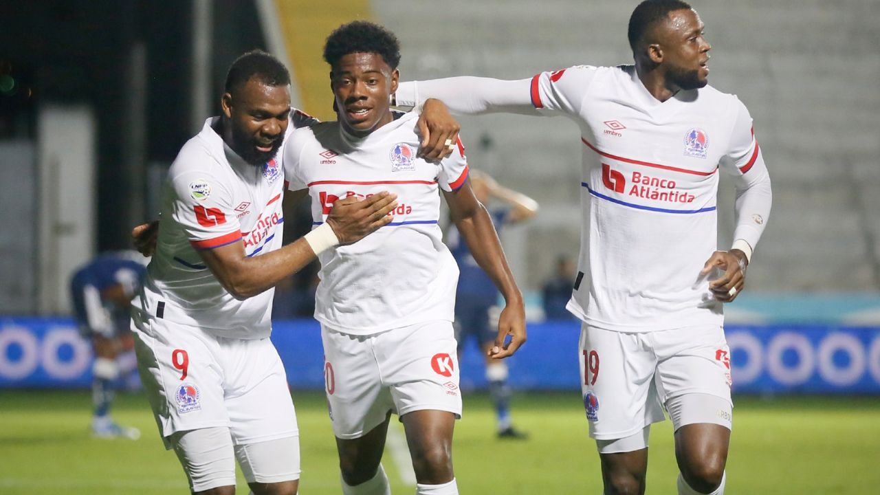 Dereck Moncada ya tiene fecha para irse de Honduras y ser legionario