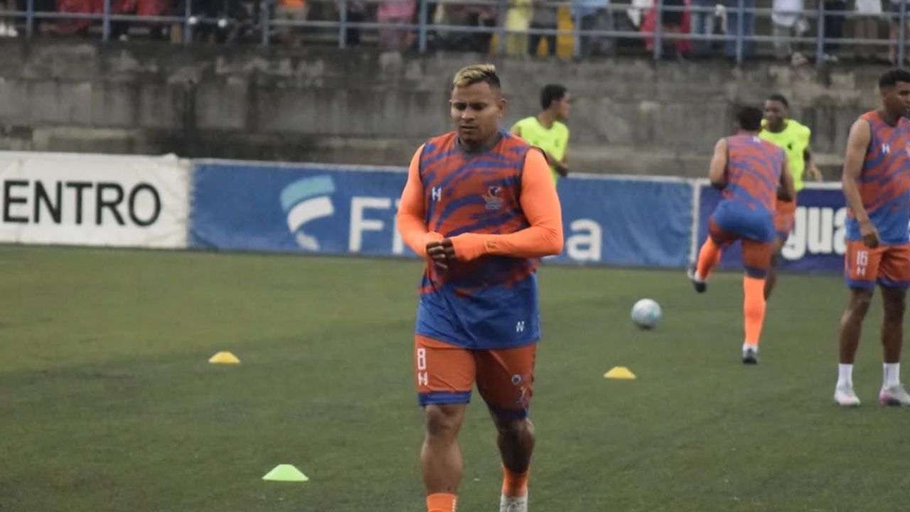 Lobos UPNFM toma determinación con Germán Mejía