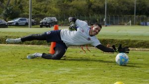 Imagen de Olimpia sorprende al confirma rescisión de Andrés Salazar tras seis meses