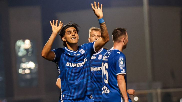 Luis Palma arranca el 2026 con gol del triunfo en gira asiática del Lech Poznan