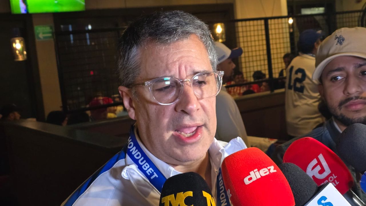 Rafael Villeda anuncia su salida de la Comisión de Selecciones y lanza reto al Saprissa