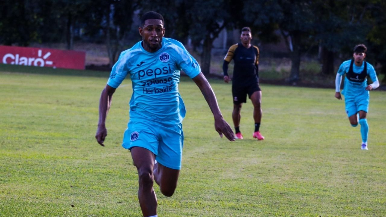 Romario da Silva debuta con gol en el Motagua