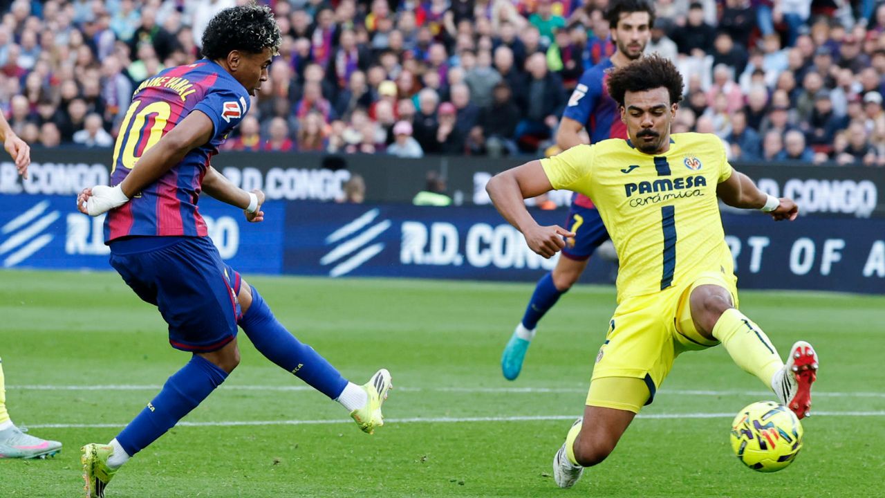 Barcelona aplasta al Villarreal y mantiene su liderato en LaLiga