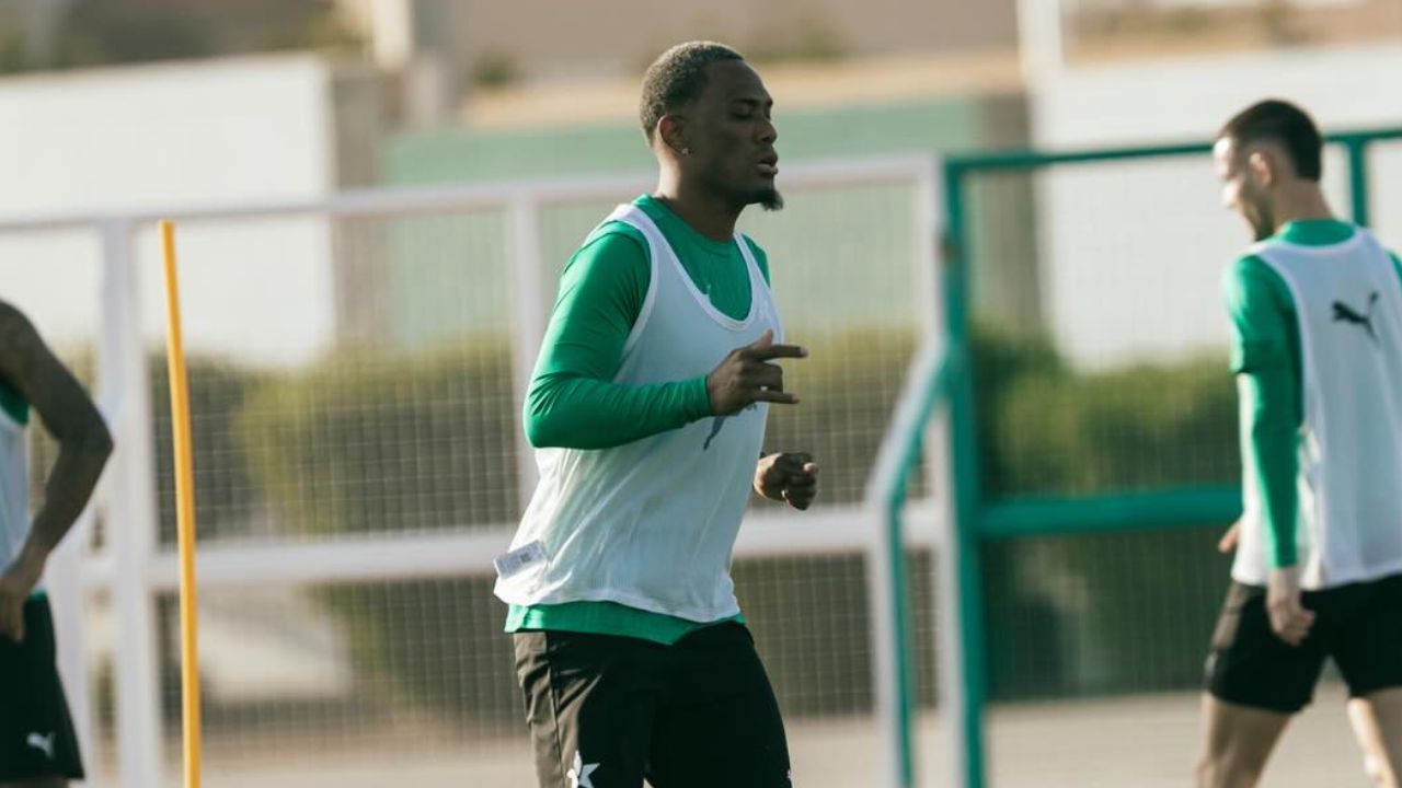 Deiby Flores dedica mensaje a Al-Najmah tras recisión de su contrato