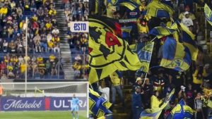 Imagen de Afición del América lanzó grito prohibido a Menjívar y se abstiene a sanción de Concacaf