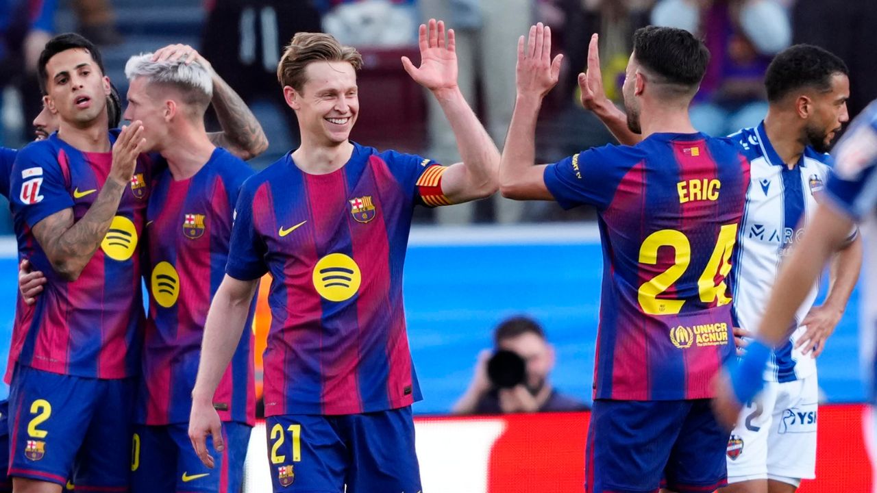 Barcelona le pega al Levante y recupera el liderato de LaLiga