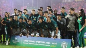 Legionario hondureño es rescindido por su club a media temporada