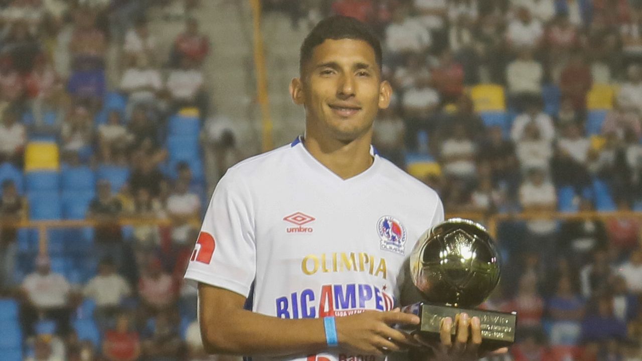 José Pinto firma con nueva agencia y cocina su salida al extranjero para julio