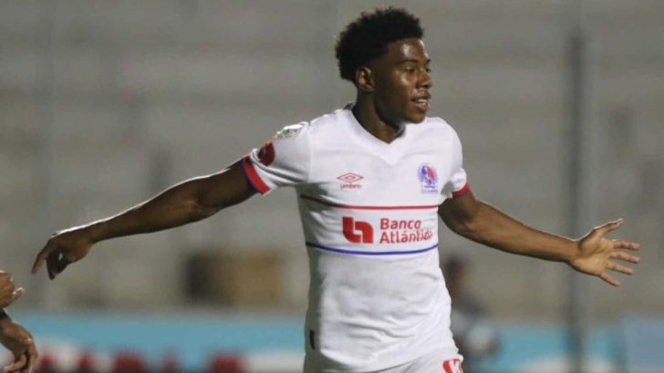 El jugador del Olimpia que impacta en Colombia gracias Dereck Moncada