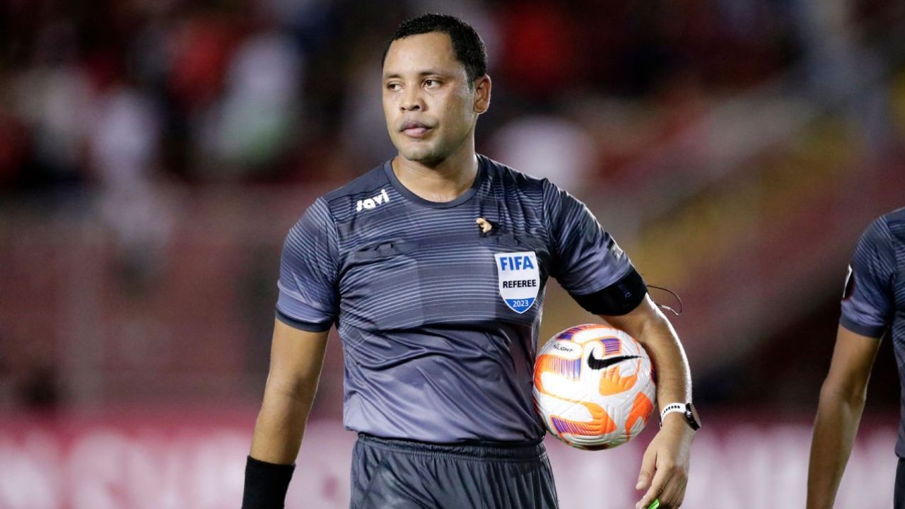 Selvin Brown es citado para dirigir partido de la Concacaf Champions Cup